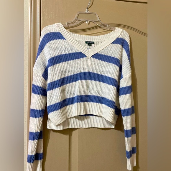 slightly cropped Off the shoulder sweater with blue stripes - Picture 1 of 1